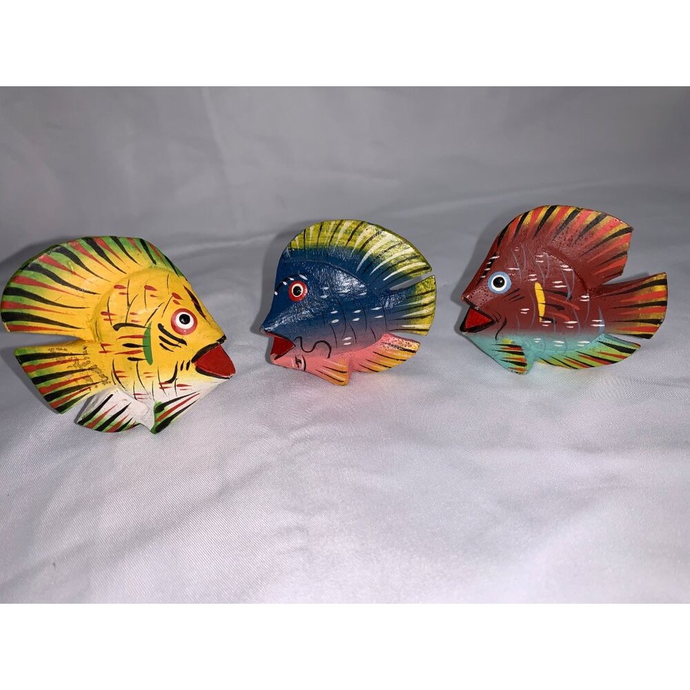 1980s 3 PC Tropical Fish Colorful Wood Hand Carved Painted Free Standing